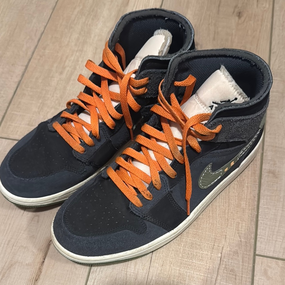 Nike Air Jordan Black and Orange High-Top Sneakers Size 9.5 Mens